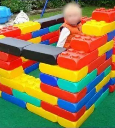 location lego géants délires gonflés sainte reine de bretagne 44160